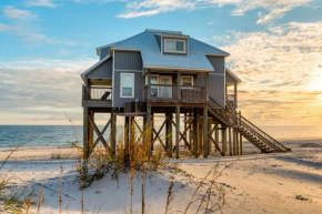 Strand Castle - GULF FRONT! An ideal layout with game room, small private pool, and roof top crow's nest! home